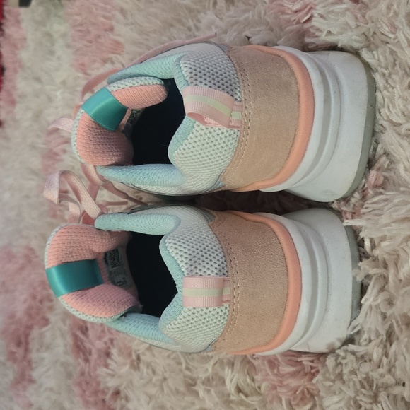 New Balance Sneakers in Pink and Aqua - Picture 3 of 7